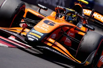 Verschoor geconfronteerd met zwarte pagina in de autosportgeschiedenis: 'Gaat wel door je hoofd'