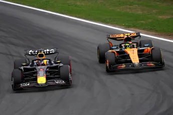 Viaplay-analisten discussiëren over keuze Red Bull: 'Banden lieten Verstappen in de steek'