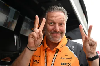 Brown vergelijkt Norris en Piastri met Senna en Prost: 'Een van de meest dominante seizoenen'