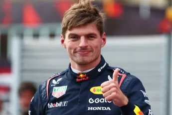 Verstappen verklaart frustratie na poleposition: 'Ik was heel pissig'