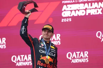 Ondertussen in F1 | Jarige oma van Verstappen houdt het niet droog