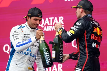 Sainz wijst snelste rijder over één ronde aan, Verstappen niet genoemd: 'Gaat tussen die twee'