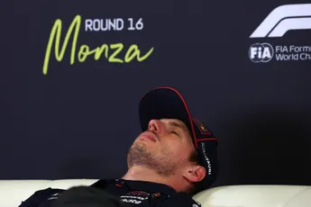 Verstappen slaat verzoek af: 'Weet dat jullie een leuk antwoord willen, niet mijn probleem'