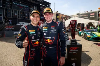 Verstappen zal balen, Vermeulen en Lulham verliezen zege GT World Challenge na afloop
