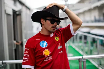 Leclerc na ommekeer een keer blij met Ferrari: 'Het is een heel groot verschil'