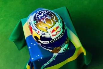 Verstappen toont speciale Brazilië-helm: 'Het kan daar hard regenen'