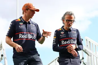 Mekies zwijgt over mogelijk kampioenschap Verstappen, maar is positief: 'Kunnen overal meestrijden'