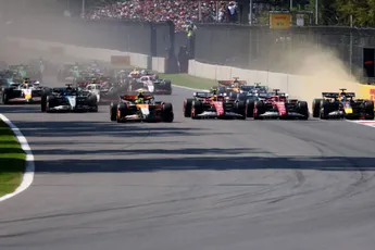 Voormalig F1-teambaas vindt dat Verstappen goed weg is gekomen: 'Werd gespaard door de stewards'