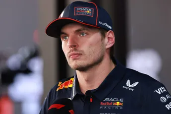 Verstappen denkt niet meer terug aan mogelijk dure fout: 'Als dat het geval is, dan is dat het leven'