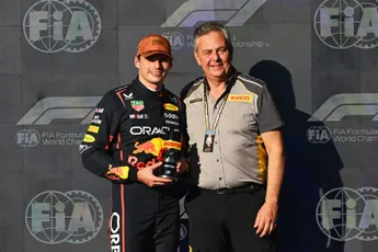 Albers legt uit waar Verstappen het verschil maakte: 'Daar wint hij twee of drie tienden'