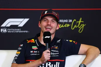 Verstappen is het niet eens met Marko: 'Het is niet dat ik zat te lanterfanten'