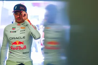 Sky Sports-analist eist zware straf voor Verstappen: 'Ik zou zelfs een drive-through penalty geven'