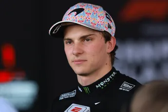 Piastri heeft geen boodschap aan advies van Jos Verstappen: 'Hoeft niks te veranderen'