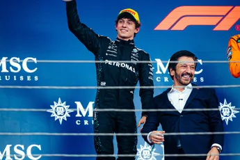 Antonelli rijdt Hamilton uit de boeken, neemt achttien jaar oud record over