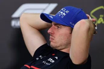Windsor grijnst na boordradio van Verstappen: 'Echt een typisch Max-antwoord'