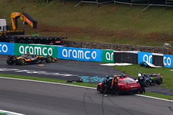 Sprintrace in Brazilië stilgelegd na crash van Piastri, foutje van Norris speelt mogelijk een rol