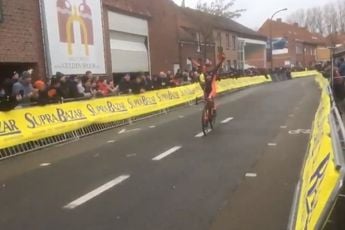 Sels soleert overtuigend naar zege in veldrit Gullegem, voor Worst rest plek twee