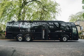 Team INEOS slaat slag met vier contractverlengingen, Van Baarle wacht nog