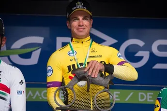 Trein Groenewegen op volle toeren: 'Alleen paar keer trappen en dan wint-ie'