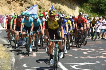 Knechten voelen meer waardering: 'Mede door renner minder per ploeg in de Tour'