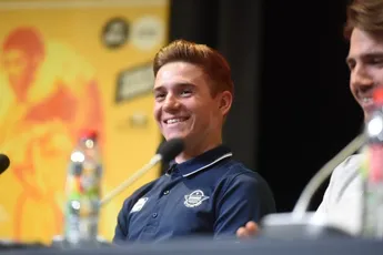 Ervaringsdeskundigen waarschuwen Evenepoel: 'Wennen aan het peloton is het moeilijkst'