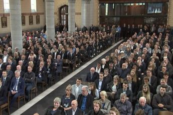 Veel tranen, muziek en emotionele brieven tijdens begrafenis Bjorg Lambrecht