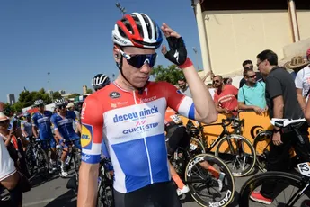Ploegleider Holm over Jakobsen-crash: 'Het leek wel een bomexplosie'