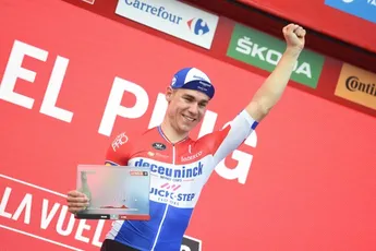 Vuelta a Espana etappe 4 | Vader Jakobsen: 'Hij is nog maar 22, man!'