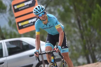 Gorka Izagirre trotseert hoosbuien en wint Gran Trittico Lombardo