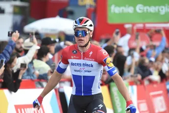 Jakobsen zegeviert in GP Monseré na overtuigend ploegwerk Deceuninck