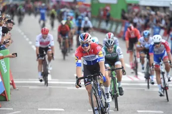 Wiggins ziet oplossing voor crashes zoals die van Jakobsen: 'Atletiekbanen'