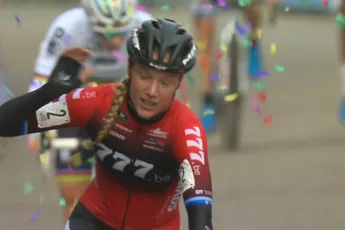 Worst conditioneel en technisch oppermachtig en wint ‘Moeder aller crossen’