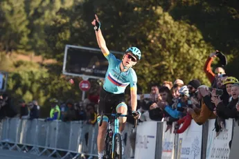Vlasov fietst favorieten naar huis op Mont Ventoux, Colombianen tegenvallend