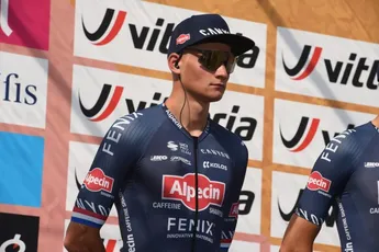 Van der Poel met vrije rol en zonder druk in Sanremo: 'Rug houdt me niet meer tegen'