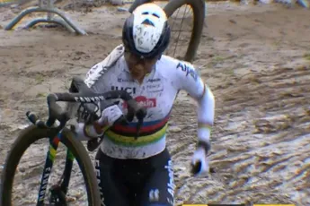 Alvarado demarreert al lopend en pakt vrouwencross in Ruddervoorde