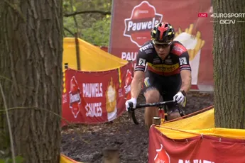 Concurrentie hengelt naar Sweeck, maar ploegbaas wil hem aan contract houden