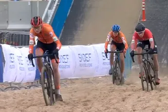 Van Empel verovert wereldtitel bij de beloften, Van Alphen pakt het zilver