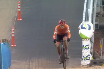 19-jarige Ronhaar schenkt Nederland eerste wereldtitel met sterke solo in Oostende