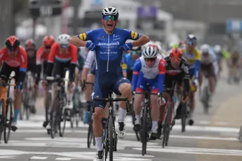 Ballerini toont zich de beste in veredelde massasprint Omloop Het Nieuwsblad