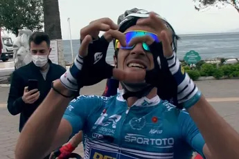 Reacties Ronde van Turkije | Díaz in tranen na overwinning: 'Heel blij met deze zege'