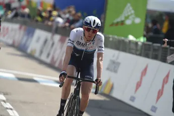 Dan Martin vol lof over ploegmaat Bevin: 'Zonder twijfel belangrijke schakel in de ploeg'