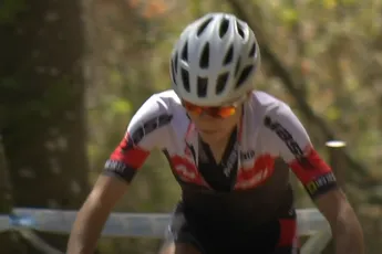 21-jarige Lecomte geeft demonstratie weg tijdens World Cup in Albstadt