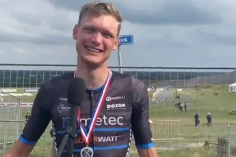 Bax verrast met tweede plek op NK: 'Ik heb actief gekoerst en dat loonde gelukkig'