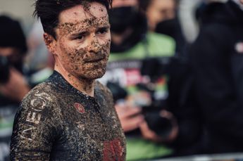 Pidcock pakt vanaf wegcampagne direct door op de mountainbike, Van der Poel laat die discipline even links liggen