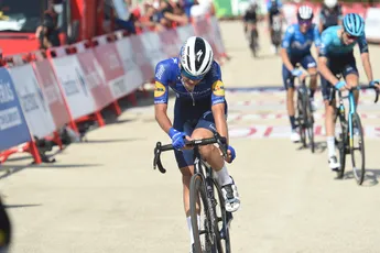 Bagioli (vierde) ziet Cort weer naar zege sprinten: 'Ik kon niet meer doen dan dit'