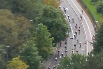 Slagveld in Vlaanderen: slechts 68 finishers, Degenkolb naar ziekenhuis