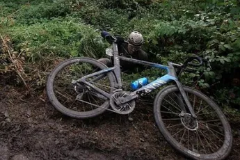 Jorgenson doet tweemaal 'een Dumoulin' na overvloed aan sportgels: 'Anders moest het in de broek'