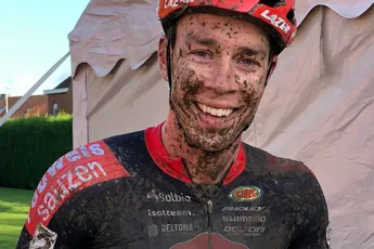 Sweeck houdt Aerts af in spektakelstuk in Hamme, Pidcock valt in slotronde