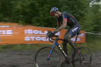 Modderman Aerts de beste in Drentse klei van Superprestigemanche in Gieten