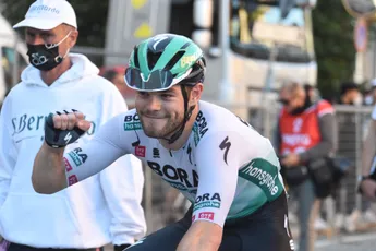 Walls trots na overwinning in Gran Piemonte: 'Baanervaring heeft me enorm geholpen'